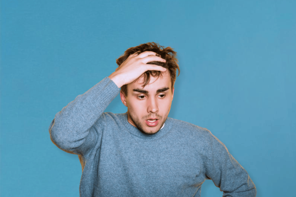 Homme qui a peur du changement au travail
