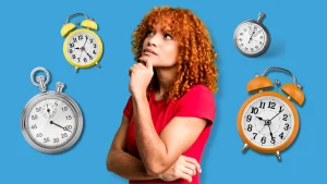 Une femme se demande combien de temps dure au bilan de compétences.