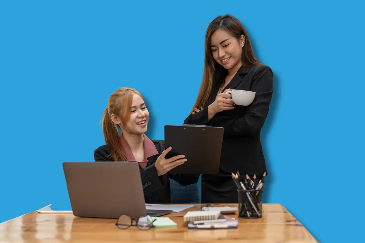 deux femmes consultantes en bilan de compétences à Nantes