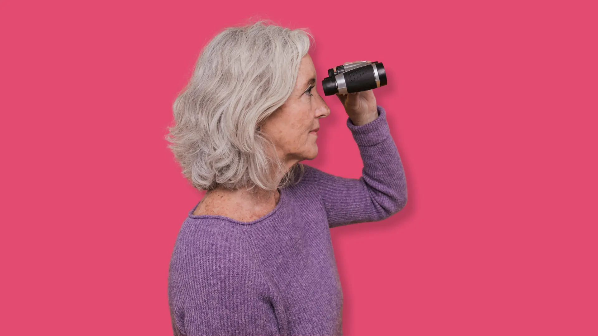 Une femme senior fait appel à un accompagnement au bilan de compétences pour se réorienter à saint nazaire