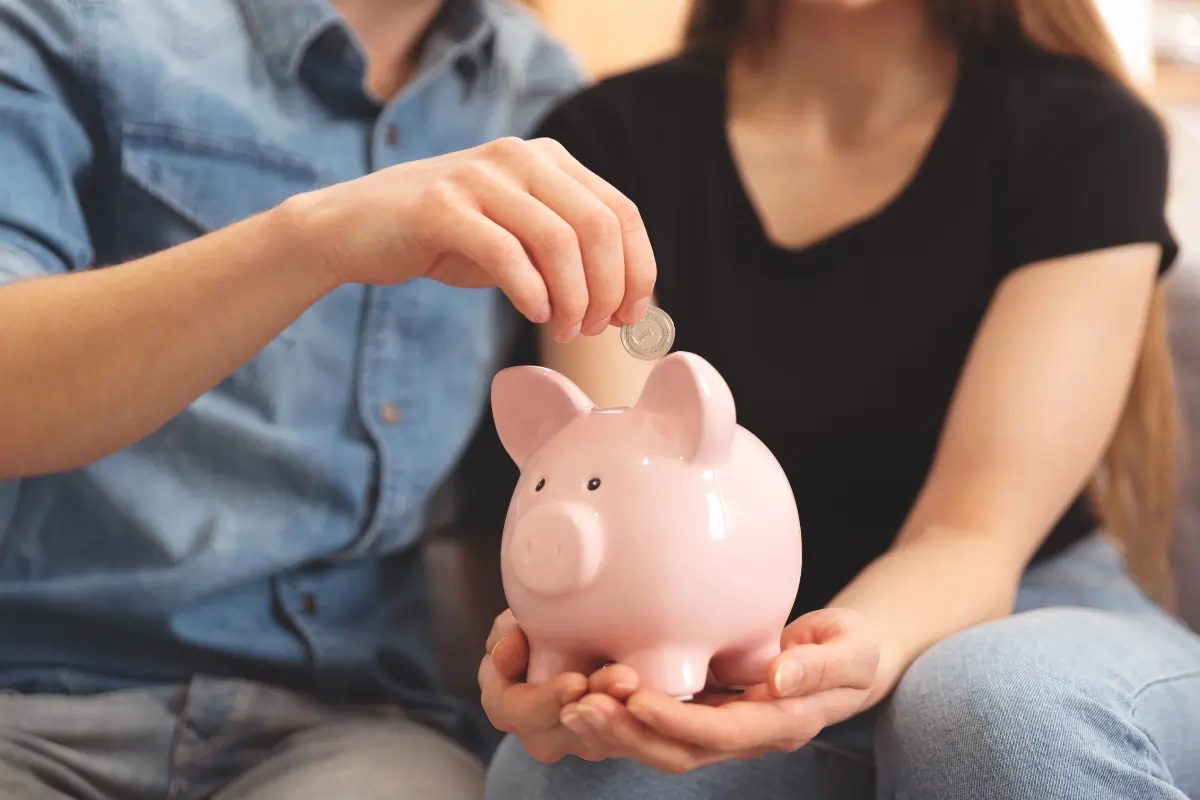 des personnes qui économisent pour représenter le financement de leur bilan de compétences à Nantes